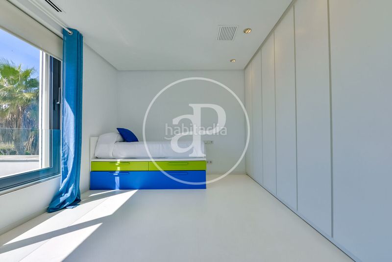 Foto a7a1d9d0-c68d-4978-a852-09fc6e2b576e. Casa amb calefacció aparcament piscina a Torre en Conill-Cumbres de San Antonio Bétera