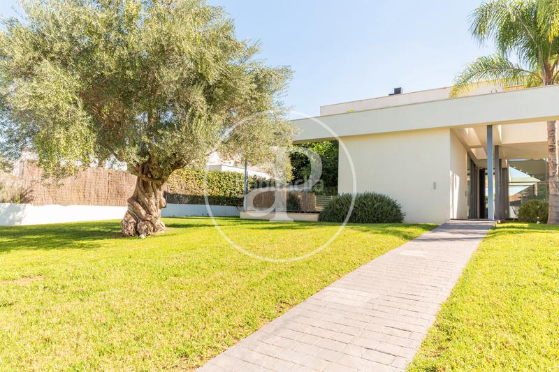 Foto bc14a264-2863-4b8b-a512-770854cb7054. Casa con riscaldamento parcheggio piscina in Torre en Conill-Cumbres de San Antonio Bétera