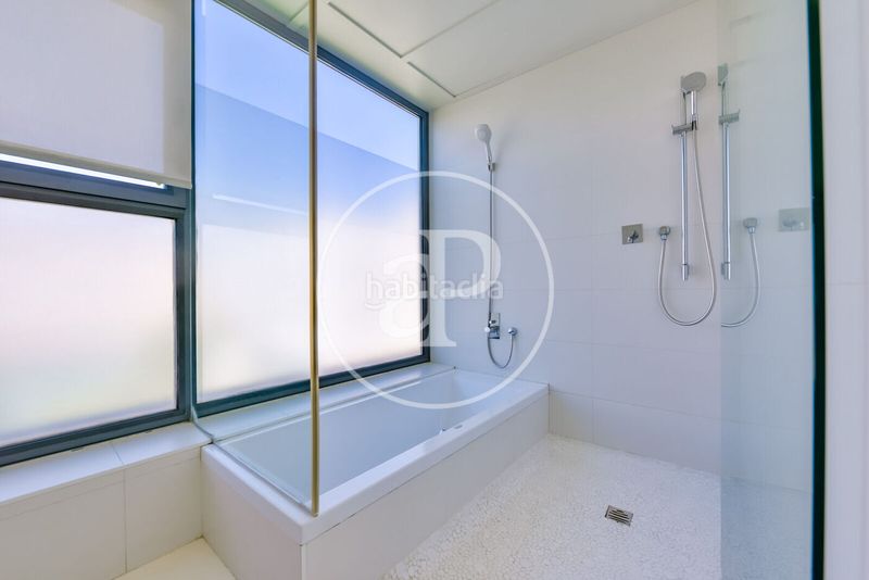 Foto bcea14ac-0e1a-4fec-bef1-280de96b1a93. Casa amb calefacció aparcament piscina a Torre en Conill-Cumbres de San Antonio Bétera