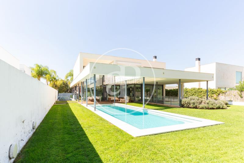 Foto dd553460-c18e-4af2-a7df-80be19d7e985. Casa con riscaldamento parcheggio piscina in Torre en Conill-Cumbres de San Antonio Bétera