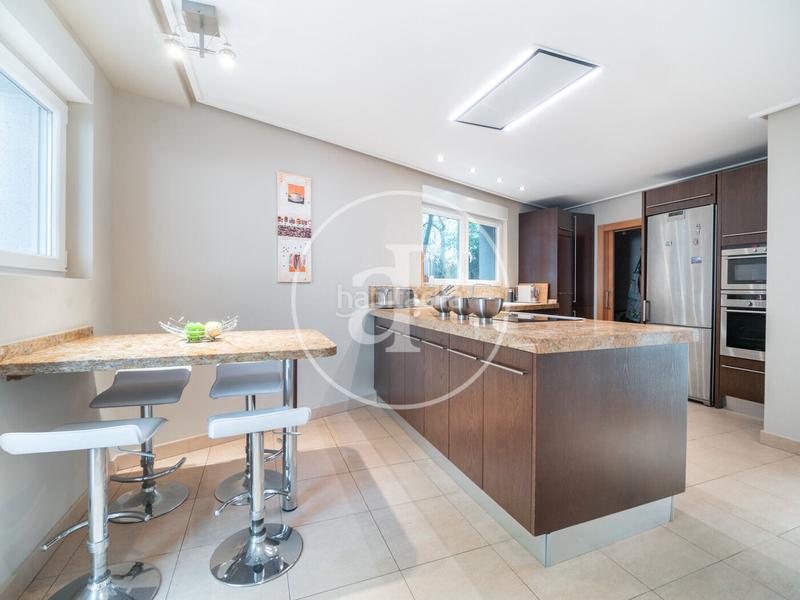 Foto 4cf10fae-9516-46f5-8301-c719410eade9. House with heating parking pool in Gilet