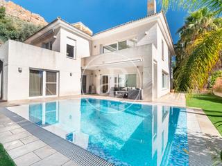 Casa a Gilet. Chalet independiente en venta de 4 habitaciones en gilet