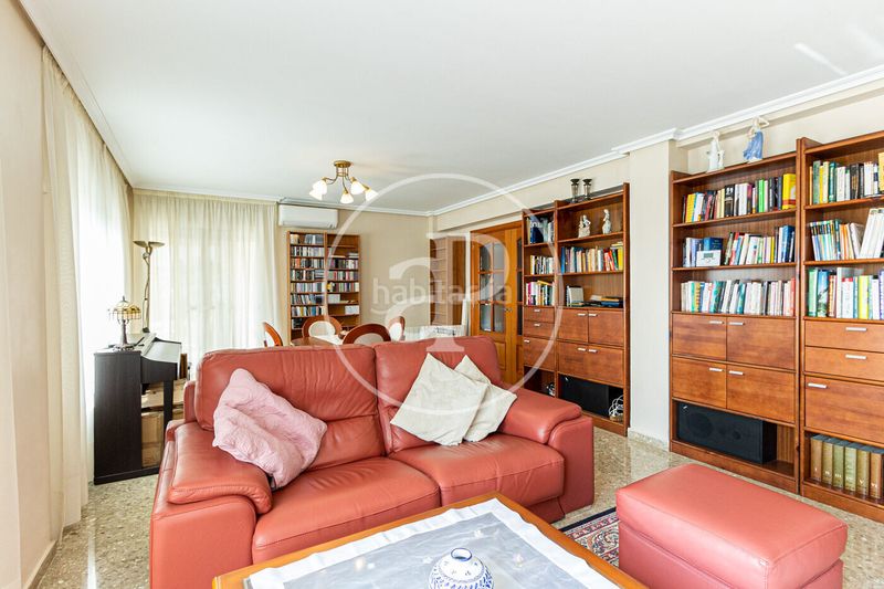 Foto 5da38b82-b0be-4098-86b4-f36670bf1a58. Casa chalet en venta en urbanización Cumbres de Calicanto en Torrent