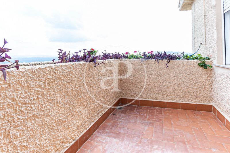 Foto 9f8c894b-3511-4cad-9158-87a282e223af. Casa chalet en venta en urbanización Cumbres de Calicanto en Torrent