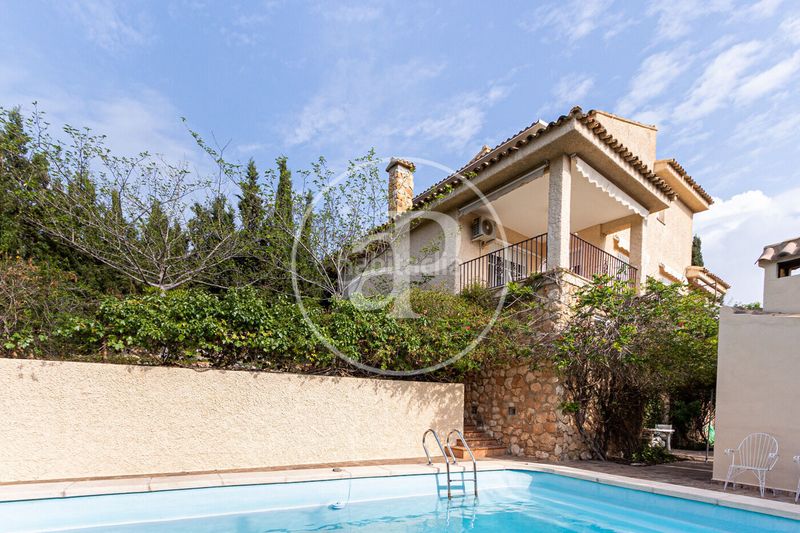 Foto d09163fb-ff34-436c-b4a5-452524fe43f2. Casa chalet en venta en urbanización Cumbres de Calicanto en Torrent