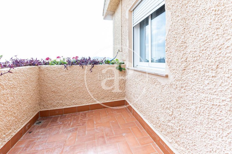 Foto f4b14d6e-e333-4a86-8af0-fa0ced2d4662. Casa chalet en venta en urbanización Cumbres de Calicanto en Torrent