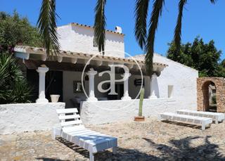 Casa  Camí d'en parra. Casa payesa con licencia turística en venta en formentera.