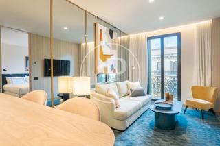 Location Appartement  C/ del consell de cent. Piso de lujo en alquiler a estrenar con terraza al lado de paseo