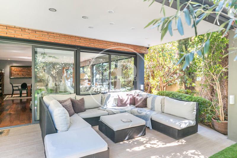 Foto 5e4324b9-1b7a-4bf7-8385-2412c1814051. Casa amb calefacció aparcament piscina a Sarrià Barcelona