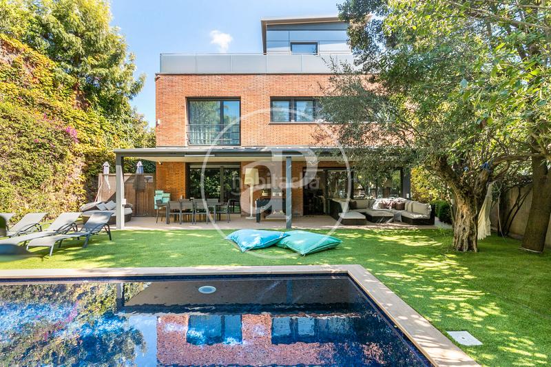Foto deb63153-7718-4894-900e-27e61e03e117. Casa amb calefacció aparcament piscina a Sarrià Barcelona