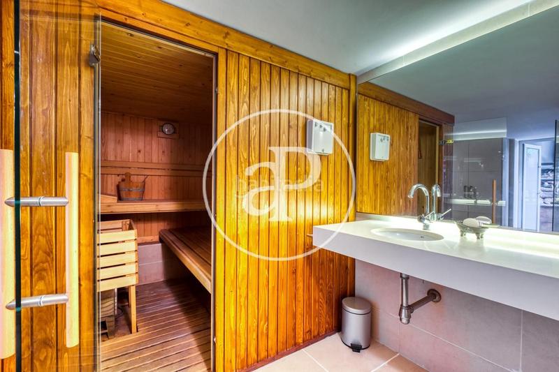 Foto 0d5af3fa-6aa6-4c04-94ee-67983ac5203f. Casa con riscaldamento parcheggio piscina in Golf-Can Trabal Sant Cugat del Vallès