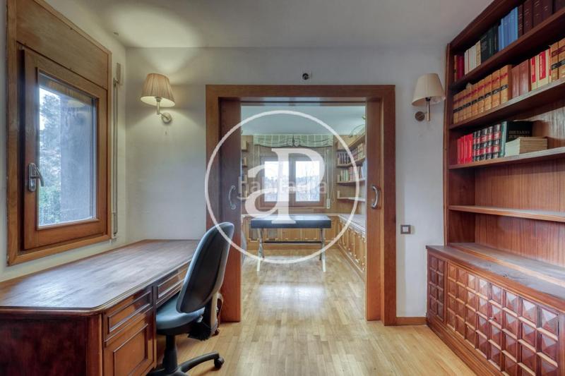 Foto 5f3017d6-b77a-4eca-a9a6-f0a11f0b8ede. Casa con riscaldamento parcheggio piscina in Golf-Can Trabal Sant Cugat del Vallès