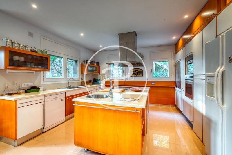 Foto 7f8176e1-b8fd-4d42-926b-ff4f74be06f5. Casa con riscaldamento parcheggio piscina in Golf-Can Trabal Sant Cugat del Vallès