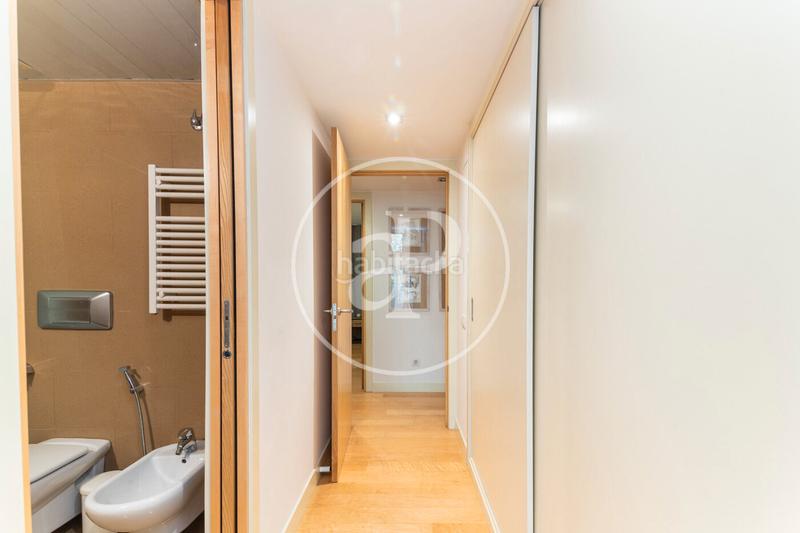 Foto fe2cb693-5520-49fb-8fcb-da6d9297dc92. Rent flat with heating parking in Dreta de l´Eixample Barcelona