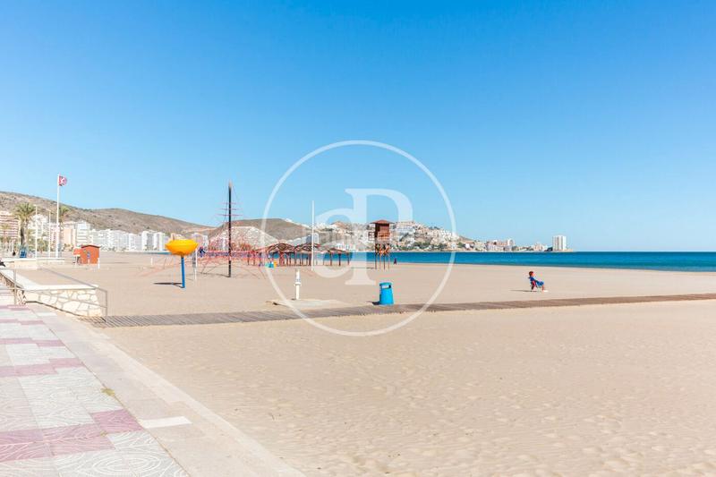 Foto 39c24717-adbe-4139-9b70-fec495c70510. Rent house with heating parking pool in El Faro Cullera