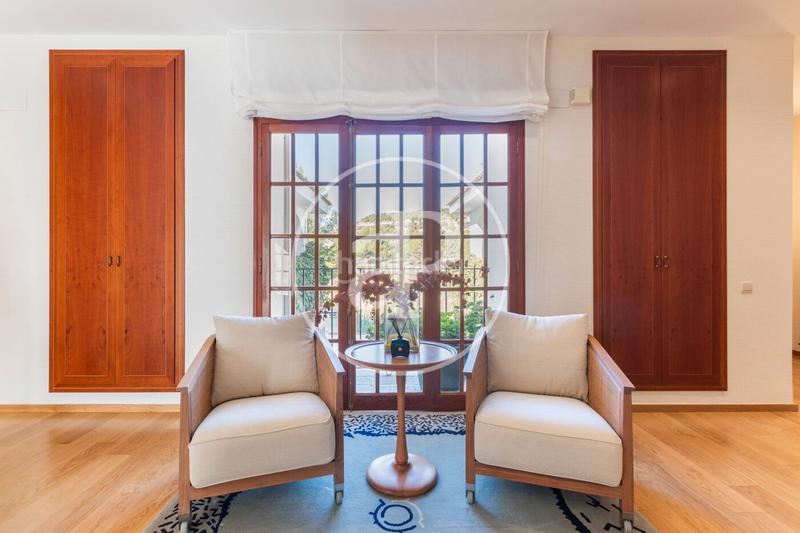 Foto 7286d587-5d7b-4e6c-b11d-a4fd3e340cfb. Maison avec chauffage parking piscine dans El Bosque Chiva