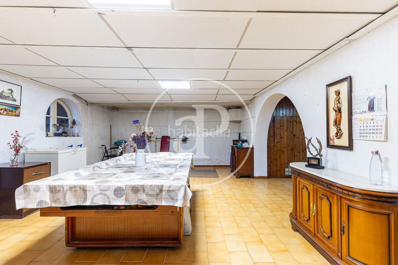 Foto a5a20576-f9cb-4b01-a348-520900d44465. Casa amb calefacció aparcament a Creu Alta Sabadell