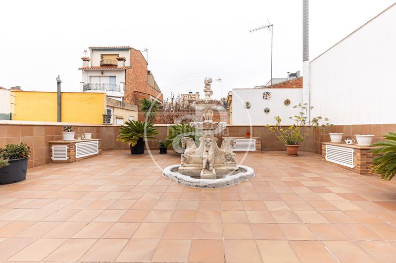 Foto c1bea83b-9f45-403a-9428-cf01b0018839. Casa amb calefacció aparcament a Creu Alta Sabadell