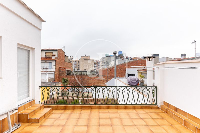 Foto fdd1a657-cff8-4aa4-ad98-9e905b044204. Casa amb calefacció aparcament a Creu Alta Sabadell