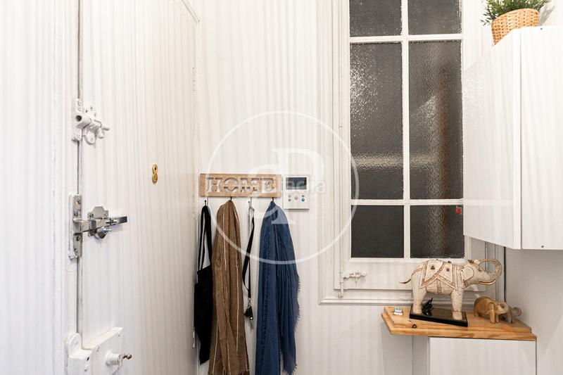 Foto 86cecc4e-50a2-4967-ab00-ae56fda826dd. Miete etagenwohnung mit heizung parking in Vila de Gràcia Barcelona