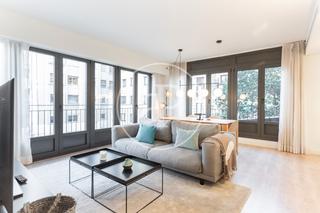 Location Appartement  Ptge. de mercader. Piso en alquiler amueblado cerca de rambla catalunya