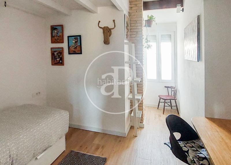 Foto 2e0c7010-2922-422d-925f-277156d95cd8. Dúplex  en venta en en corts en En Corts - Doctor Waksman Valencia