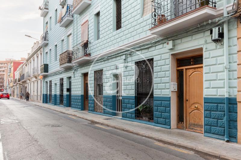 Foto 467e6318-0438-4e27-af79-45b0ad378846. Dúplex  en venta en en corts en En Corts - Doctor Waksman Valencia