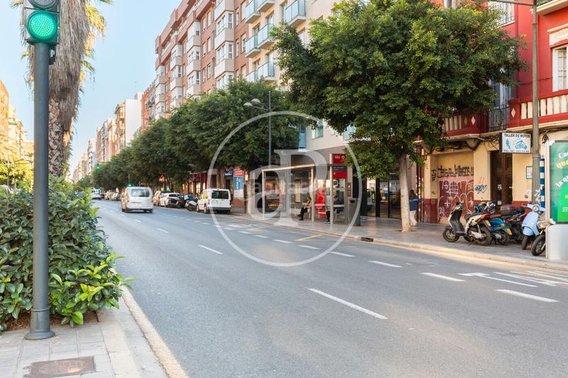 Foto 640e0d93-90d2-4f35-a085-5fd13ac24352. Dúplex  en venta en en corts en En Corts - Doctor Waksman Valencia