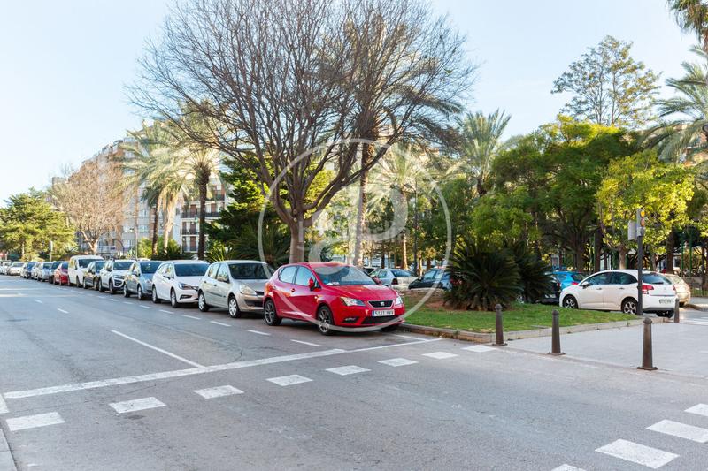 Foto 762586ee-2204-4e1f-8914-591f79c1b193. Dúplex  en venta en en corts en En Corts - Doctor Waksman Valencia