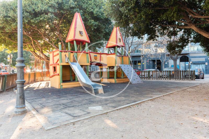 Foto 7ba64650-9c54-4bc5-9725-98d8b1ff277e. Dúplex  en venta en en corts en En Corts - Doctor Waksman Valencia
