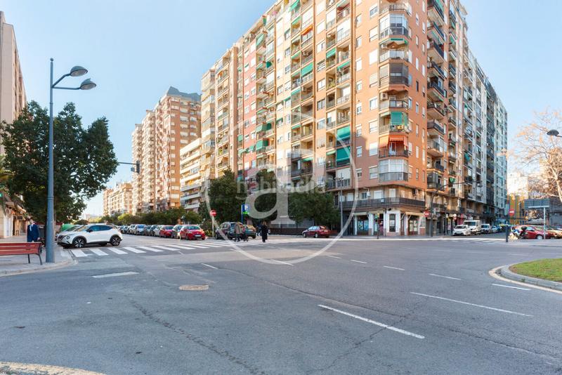 Foto 86e5551f-31fe-49b6-a234-fc71e87a0cca. Dúplex  en venta en en corts en En Corts - Doctor Waksman Valencia
