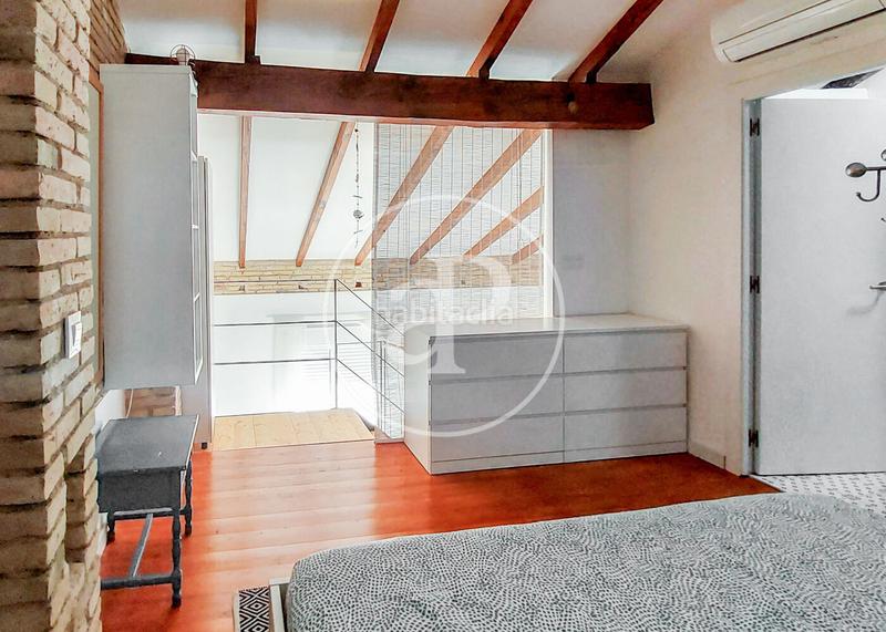 Foto 90ebb338-f7a1-471b-9e3f-765df50808ef. Dúplex  en venta en en corts en En Corts - Doctor Waksman Valencia