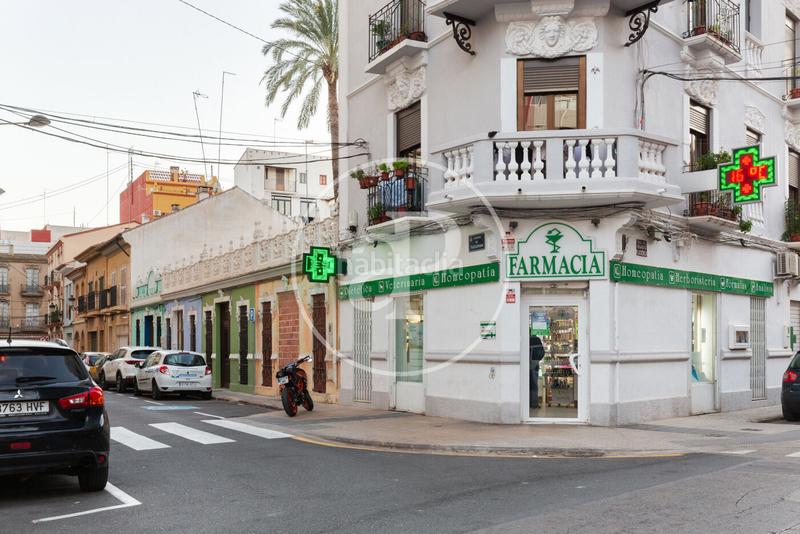 Foto c4cc7800-f0b4-479b-9799-e836e607885d. Dúplex  en venta en en corts en En Corts - Doctor Waksman Valencia