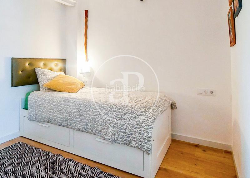Foto e32f73c7-54ec-4b76-b384-f7bd38a64aca. Dúplex  en venta en en corts en En Corts - Doctor Waksman Valencia