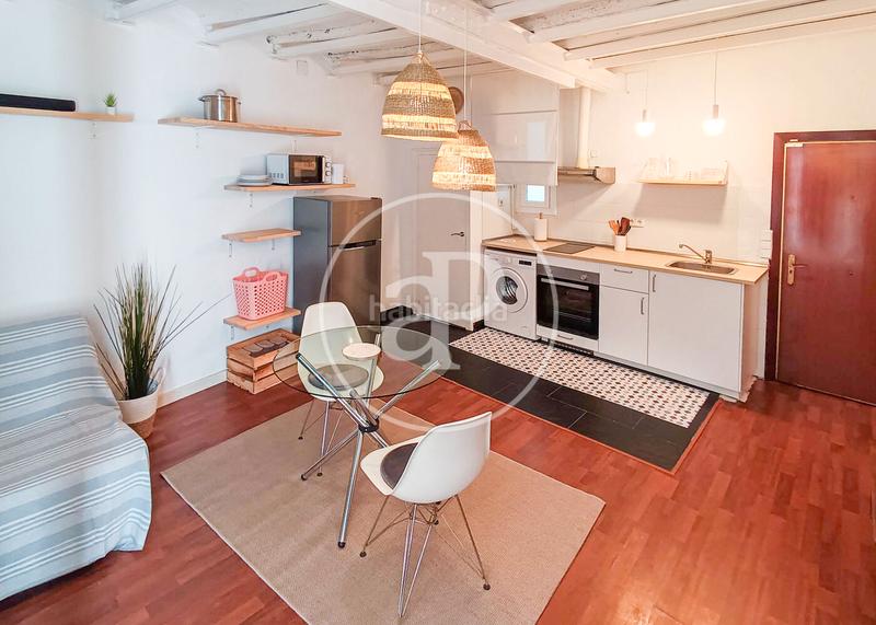 Foto e9ecf5b8-baa2-4e51-89e7-7a64b380e343. Piso  en venta en el born en St. Pere - Sta. Caterina - El Born Barcelona