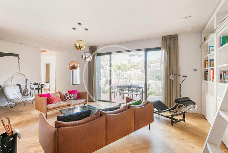 Foto b4158e4f-bd15-4e57-9c29-2ad3b48468a5. Miete haus mit heizung parking pool in El Coll Barcelona