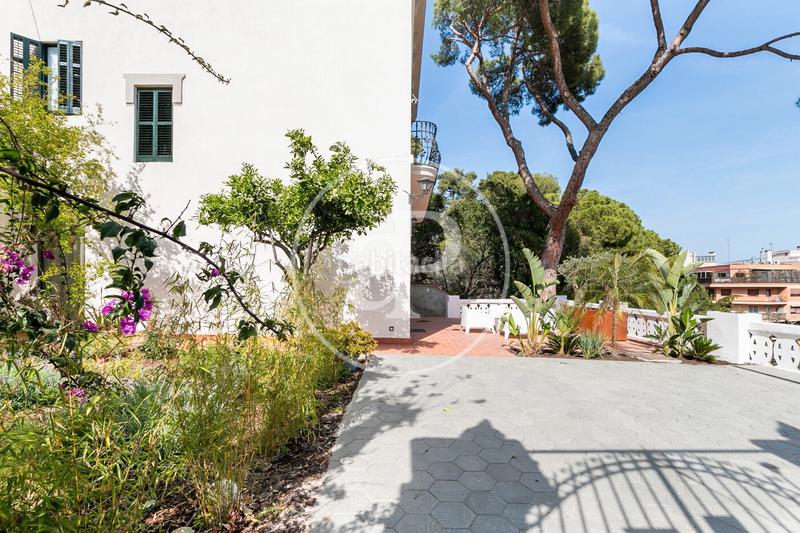 Foto fe637193-85e8-4f5e-b557-cdc9de3ac608. Miete haus mit heizung parking pool in El Coll Barcelona