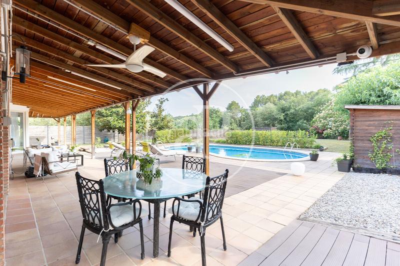 Foto 087e65e8-38dd-4c77-bbfd-d78e17a465c1. Casa amb calefacció aparcament piscina a Can Llobateres-Can Pallars Sant Quirze del Vallès