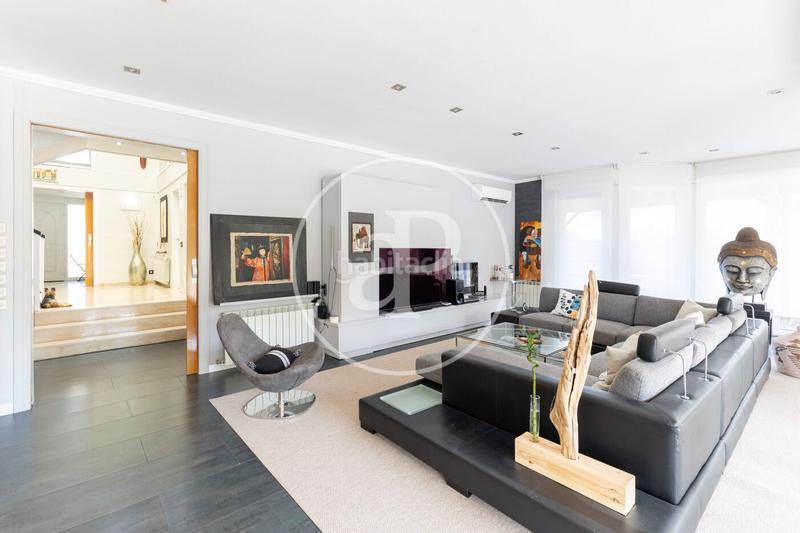 Foto 3b08afd6-011e-402e-9f3d-34fcb990e4d4. Casa amb calefacció aparcament piscina a Can Llobateres-Can Pallars Sant Quirze del Vallès