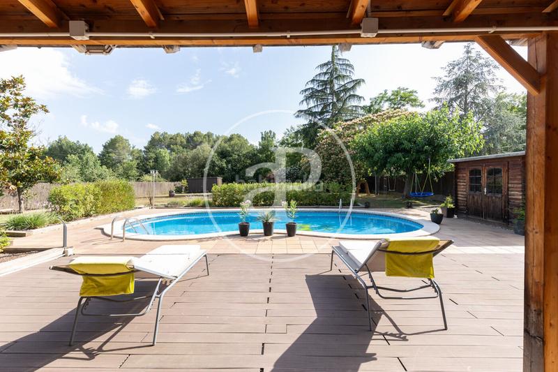 Foto 3cd56709-2c6c-4105-9fbd-ac3b61596005. Casa amb calefacció aparcament piscina a Can Llobateres-Can Pallars Sant Quirze del Vallès