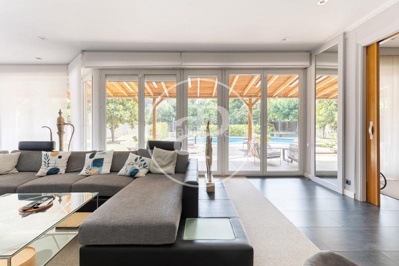 Foto 765f9451-5c9d-47fe-b798-ef09d841c9b7. Casa amb calefacció aparcament piscina a Can Llobateres-Can Pallars Sant Quirze del Vallès