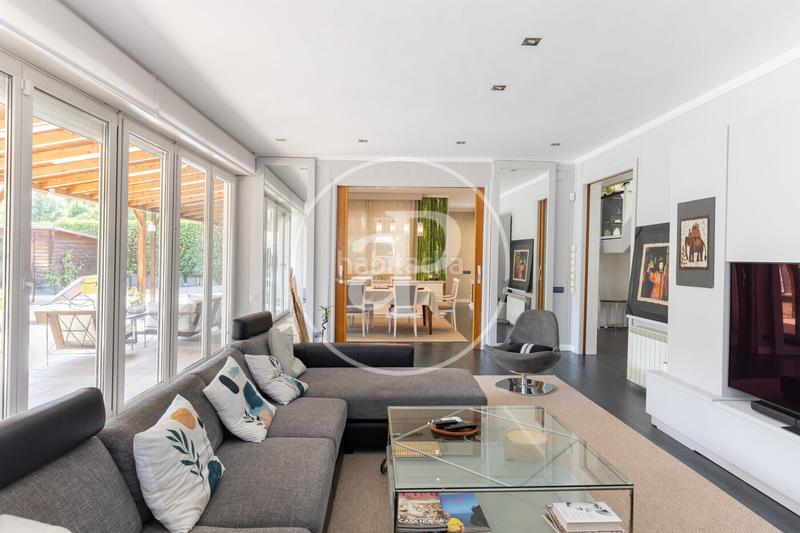 Foto 9c14f5e8-6aa5-4f10-a2eb-fa79c22b93ee. Casa amb calefacció aparcament piscina a Can Llobateres-Can Pallars Sant Quirze del Vallès