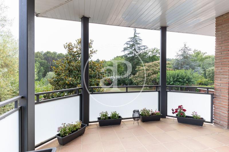 Foto a84e497e-4ae2-4462-bf74-d08edaa4a069. Casa amb calefacció aparcament piscina a Can Llobateres-Can Pallars Sant Quirze del Vallès