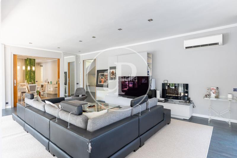 Foto b2a5a2e9-9dd5-4f56-b00a-951dd61711e1. Casa amb calefacció aparcament piscina a Can Llobateres-Can Pallars Sant Quirze del Vallès