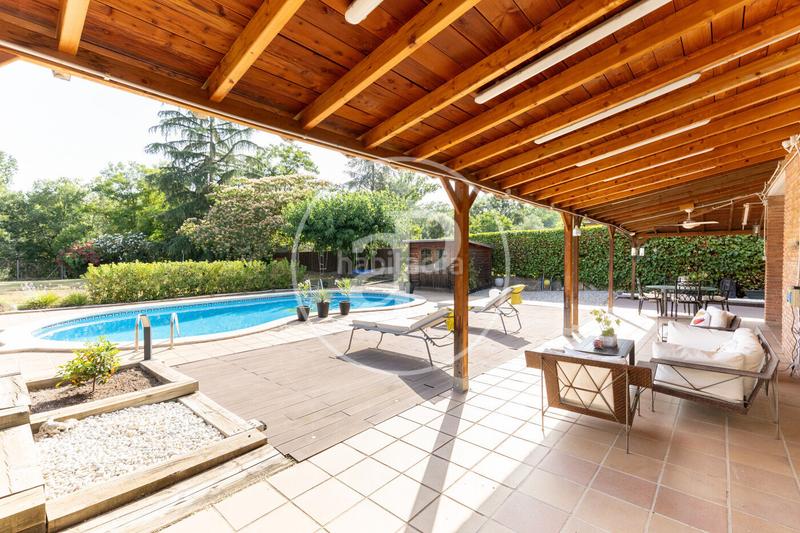 Foto cdc1fcd8-3513-4c63-9508-817c6f8ea1dd. Casa amb calefacció aparcament piscina a Can Llobateres-Can Pallars Sant Quirze del Vallès