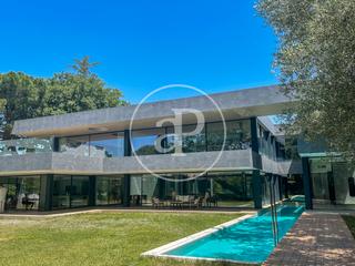 Location Maison  Carrer de veneçuela. Casa unifamiliar de diseño con piscina y jardín privado en masía