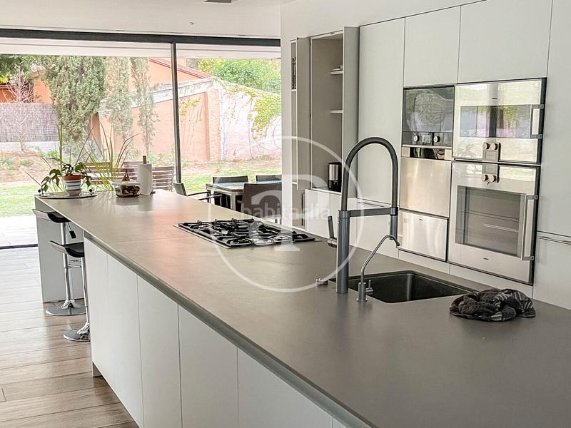 Foto 9154b3d1-4ce2-415d-9ef1-39260ab27815. Affitto casa con riscaldamento parcheggio piscina in Sant Cugat del Vallès