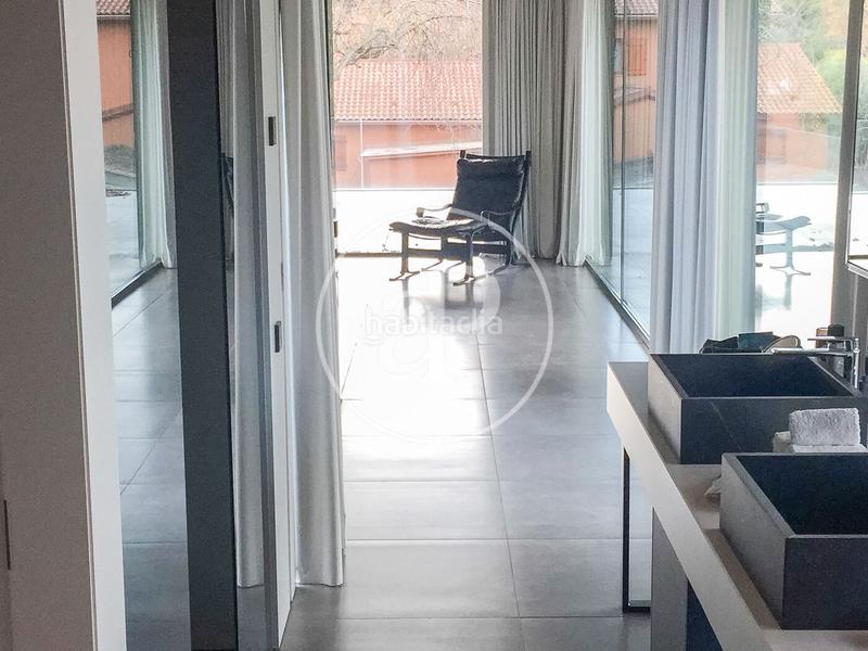 Foto 5e409836-6563-4ed3-becd-b68e7ec23309. Lloguer casa amb calefacció aparcament piscina a Sant Cugat del Vallès