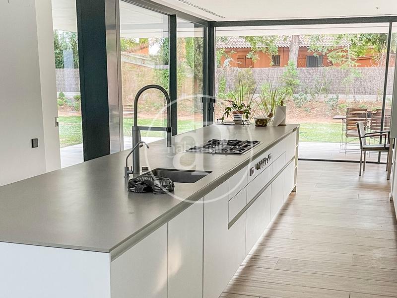 Foto 8c13b485-cfa9-4fd8-8690-bef8ab3178ac. Miete haus mit heizung parking pool in Mira-sol Sant Cugat del Vallès