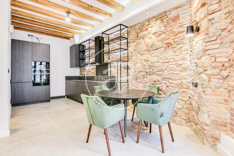 Foto 48246d87-90c2-4a1a-afec-98a81d191887. Piso planta baja reformada en venta en sants en Hostafrancs Barcelona